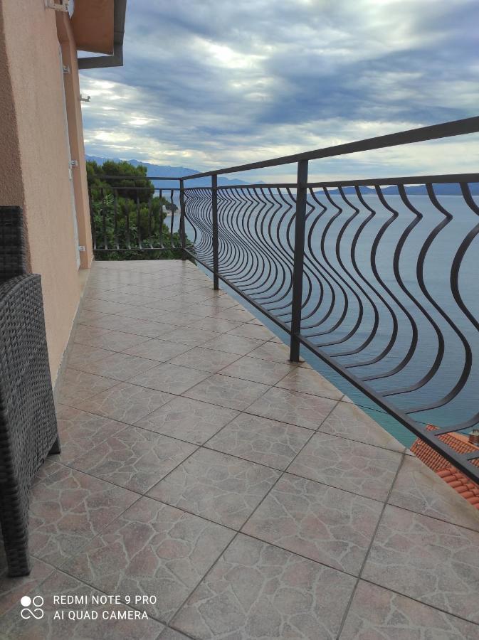 Apartment Zadoda 奥米什 外观 照片