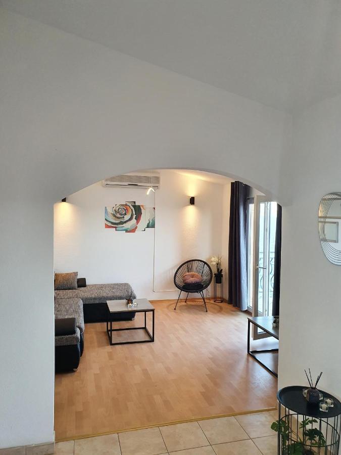 Apartment Zadoda 奥米什 外观 照片