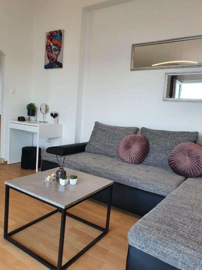 Apartment Zadoda 奥米什 外观 照片