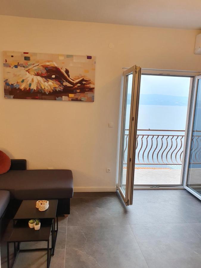 Apartment Zadoda 奥米什 外观 照片