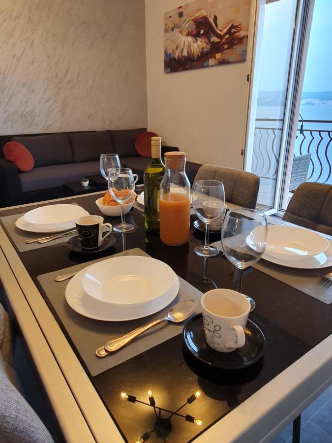 Apartment Zadoda 奥米什 外观 照片