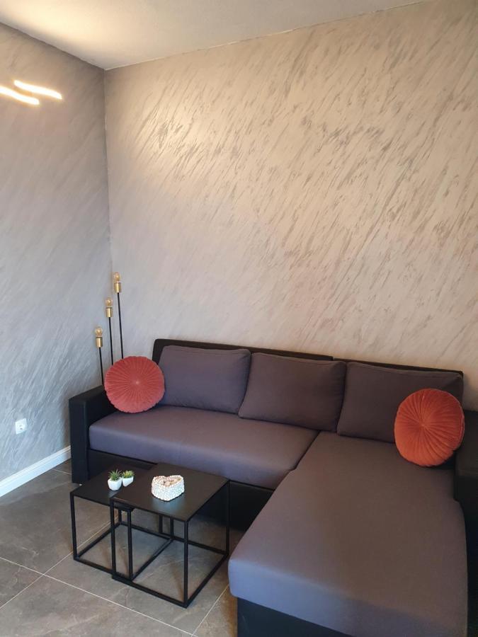 Apartment Zadoda 奥米什 外观 照片