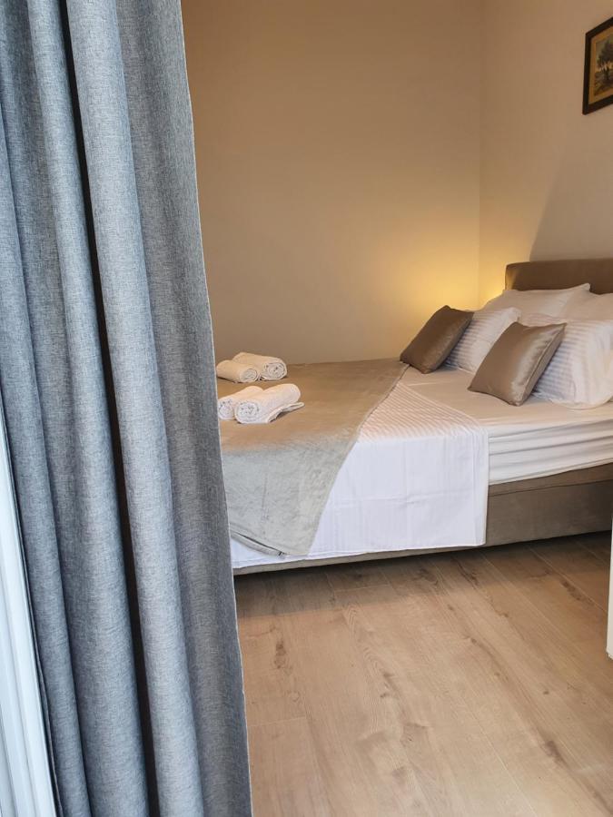 Apartment Zadoda 奥米什 外观 照片